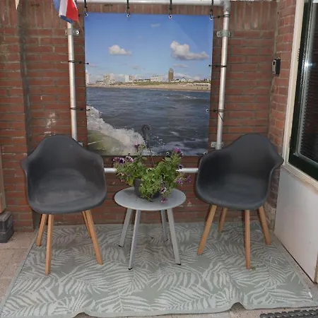 Barends Aan Zee, דירה *